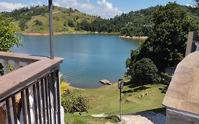 Chacara Igarata Pe Na Agua